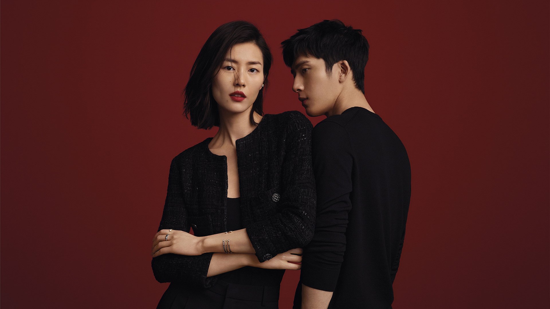 九游登录中心-“高新体育中心：网球选手挑战赛场，激战正酣”