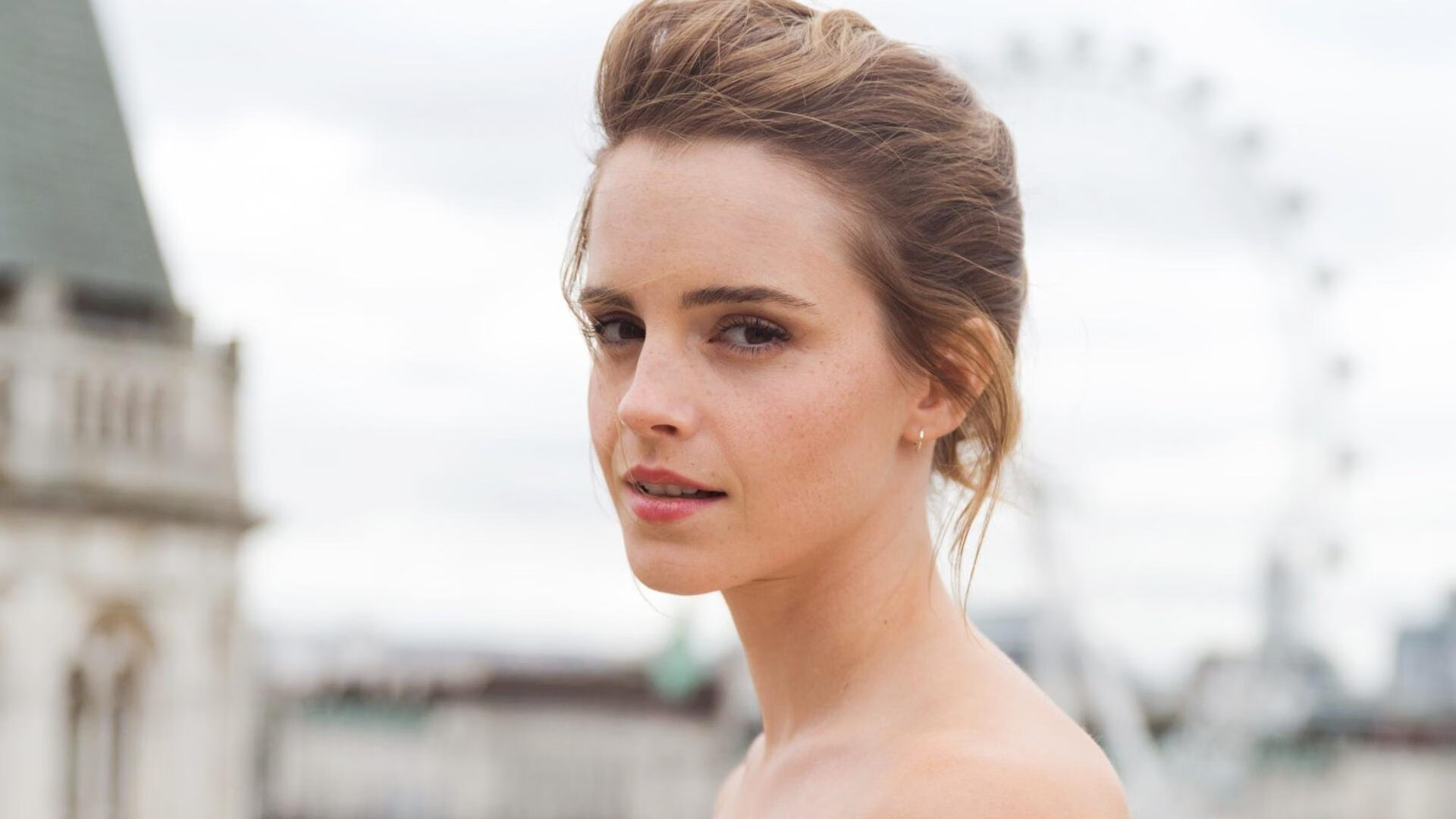 -职业联赛设立家庭支持中心关注球员情绪与亲情维护,家庭球队