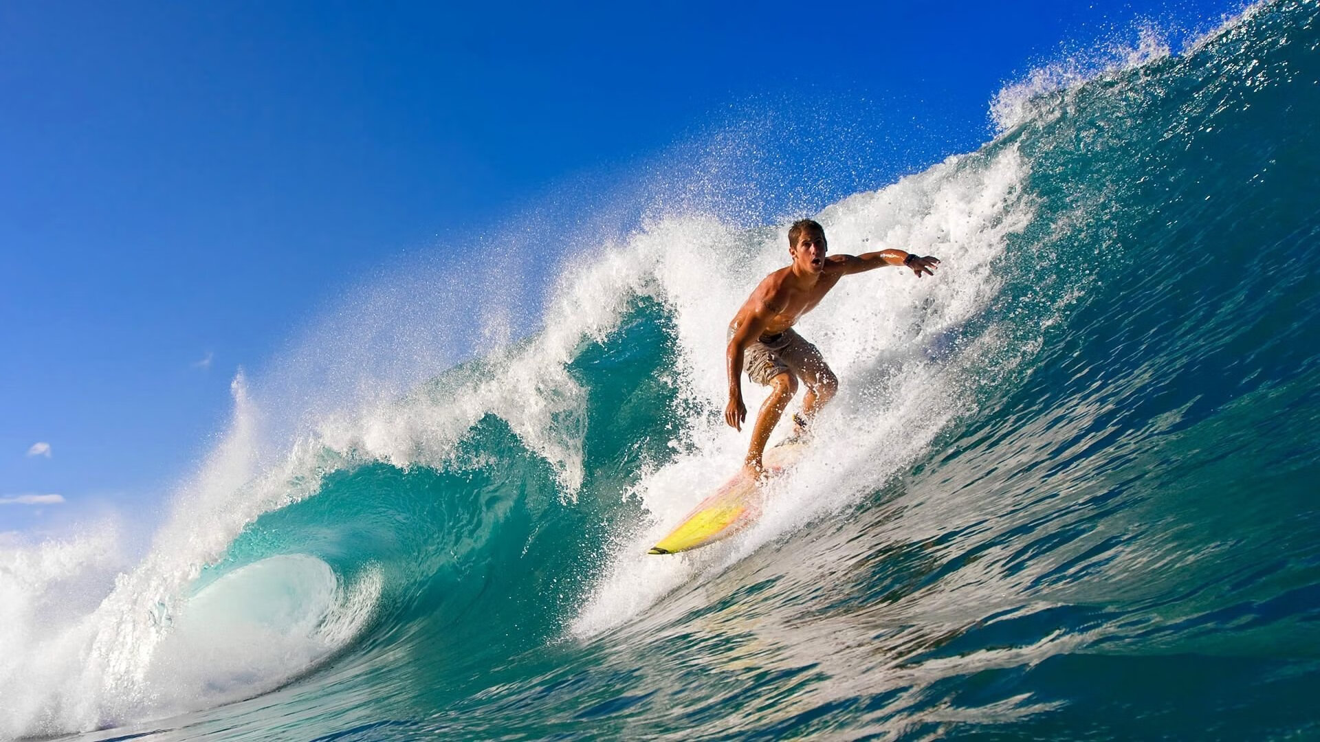 _虚拟动感剧场：运动与视觉的盛大演出_，虚拟现实运动锻炼